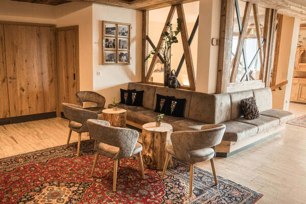 Seating area in the entrance